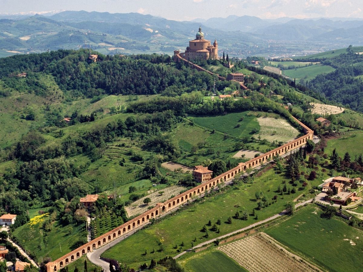 A Porticoed Walk to Bologna's San Luca